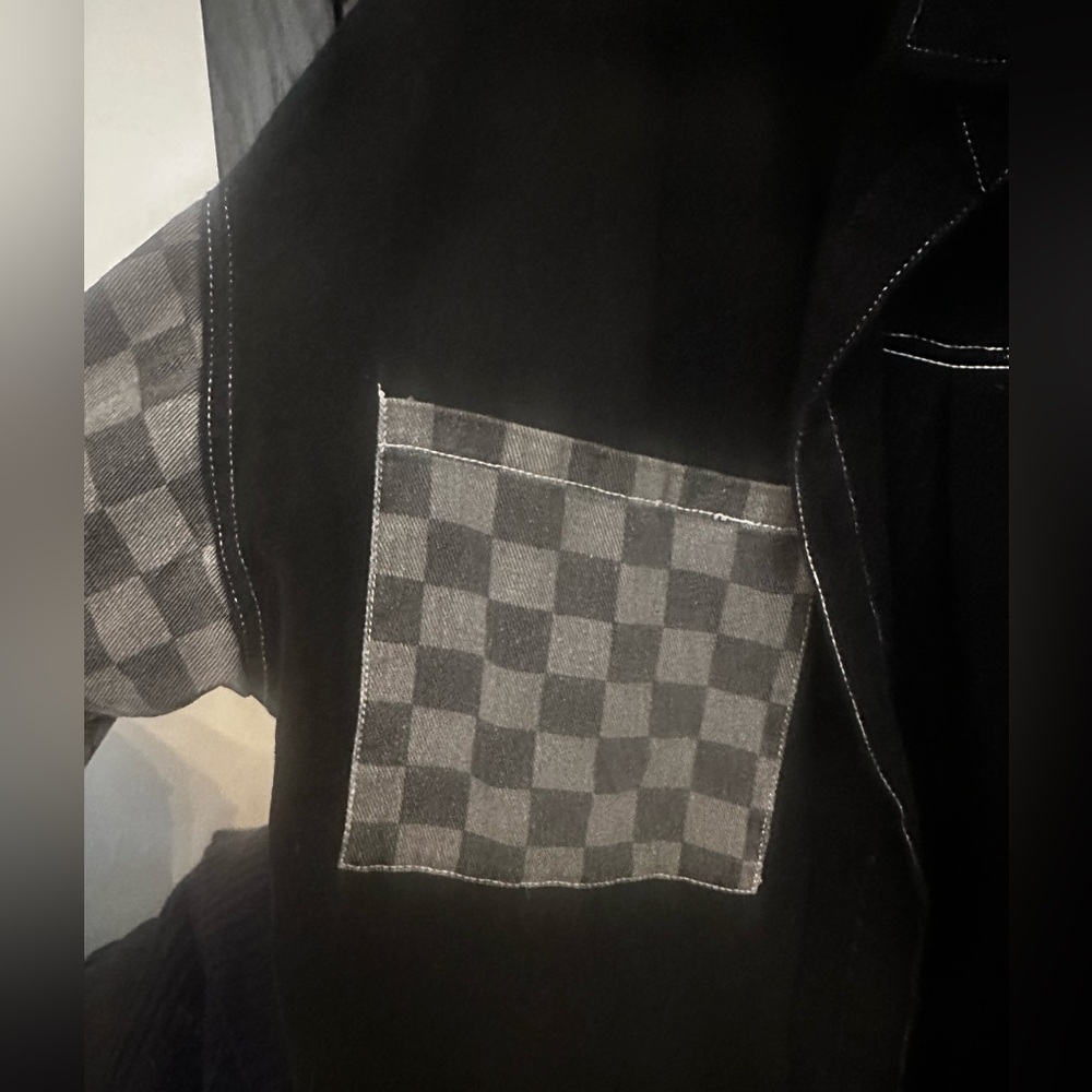 Checkered Sleeve Black Contrast Jacket - Picture 2 of 5